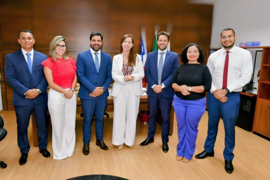 90d4e1b4-835a-47ce-aa34-17abd18c593f 90d4e1b4-835a-47ce-aa34-17abd18c593f