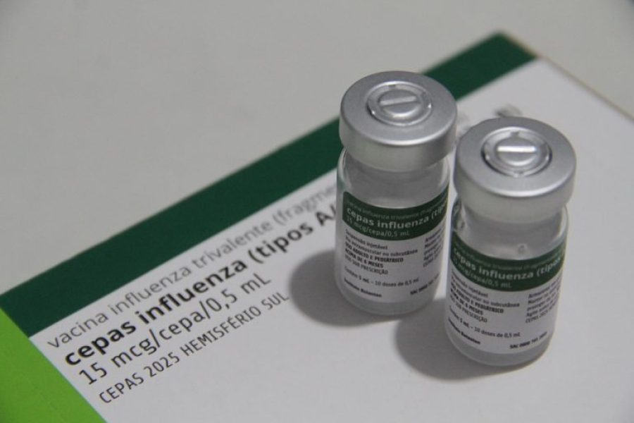 Nova_Vacina_-_Gripe_-_28-03-2025_-_Fotos_F_bio_Guimar_es___3_-768x512-1