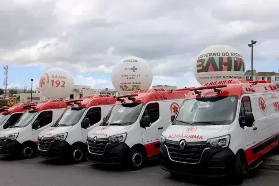 b2ap3_large_Ambulncias-do-Samu_Foto-Wuiga-RubiniGOVBA b2ap3_large_Ambulncias-do-Samu_Foto-Wuiga-RubiniGOVBA