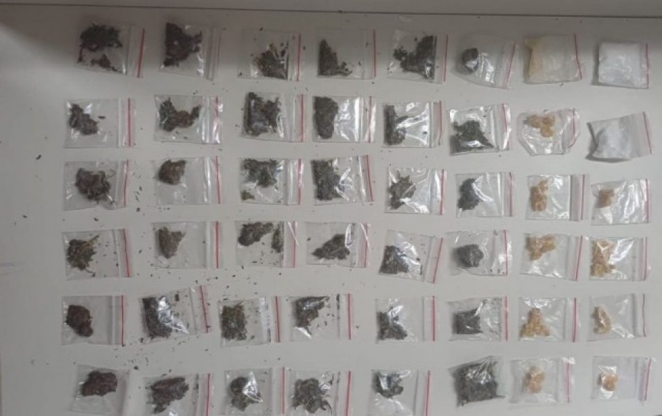 b2ap3_medium_apreenso-de-drogas-no-campo-do-gado