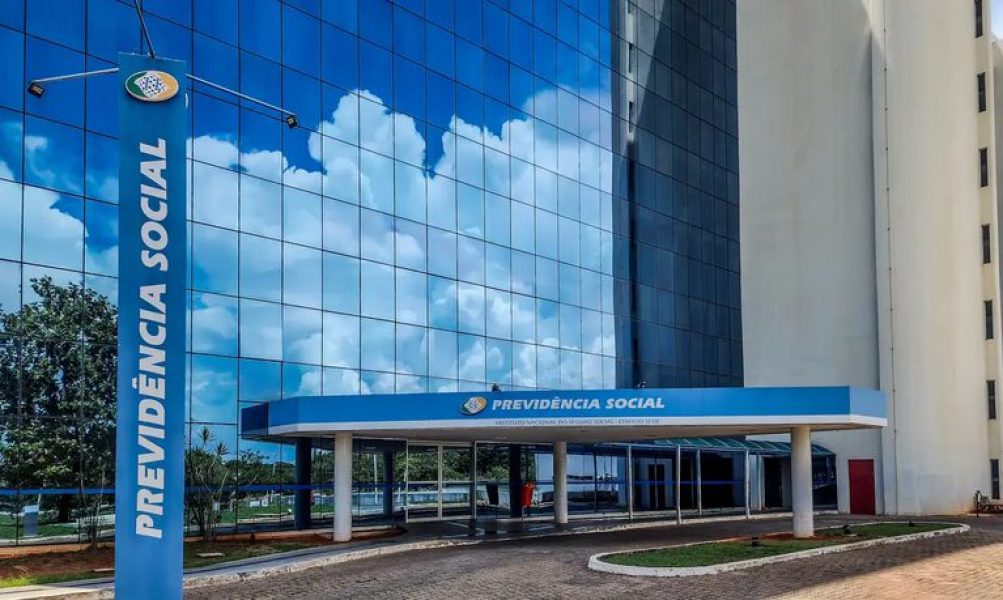 c16e7965-9afe-4230-8592-bbf0613b4a22